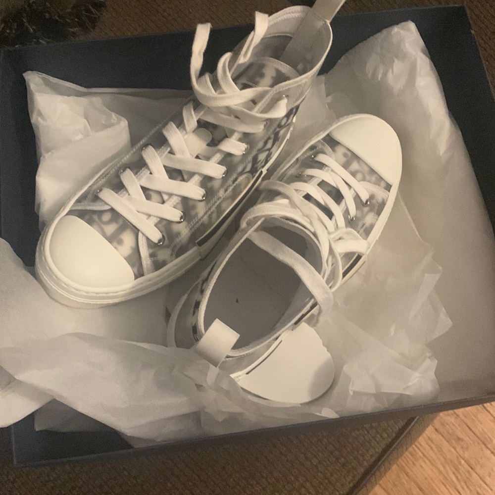 Dior shoes like new  good quality
